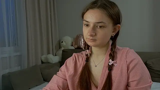 Lelia Vibe online show from April 27, 2026, 4:49 pm