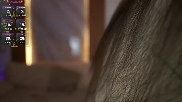 MilaCrave online show from November 17, 2025, 11:38 am