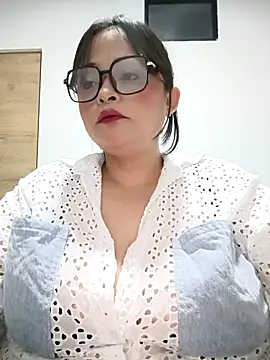 Snapshot of Nanna_160290 chatting on September 21, 2025, 1:40 am Nanna 160290 online show from September 21, 2025, 1:40 am