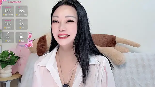 Hua Hua 0 online show from September 27, 2025, 1:43 am