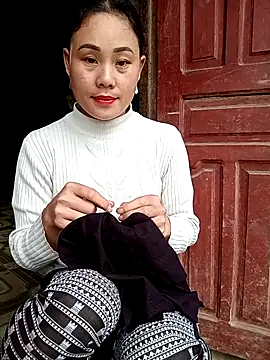 Snapshot of Ruaiuoi chatting on February 17, 2026, 12:51 am Ruaiuoi online show from February 17, 2026, 12:51 am