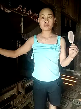 Ruaiuoi online show from April 15, 2026, 8:43 am