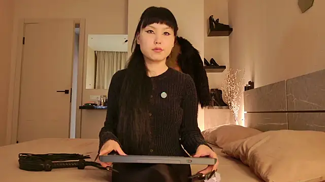 PurpleD1va online show from November 17, 2025, 8:14 pm