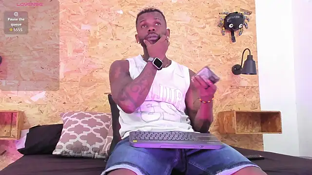 santiblack7 online show from November 15, 2025, 2:20 am