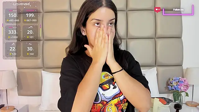 MiaMillers1 online show from January 9, 2026, 11:13 am