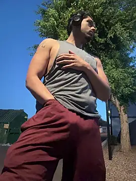 mrredcorn online show from April 22, 2026, 12:28 pm