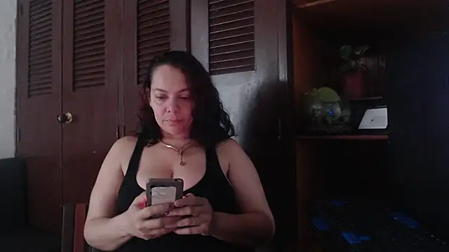 sthepany gold online show from September 15, 2025, 2:17 pm