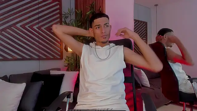 Adonis WB online show from September 12, 2025, 7:58 pm