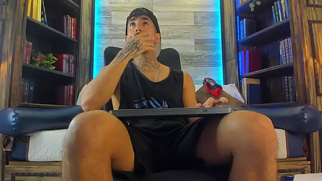 Donovan Desmond online show from October 28, 2025, 9:06 pm