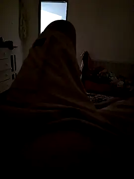 hendy692 online show from November 6, 2025, 4:57 am