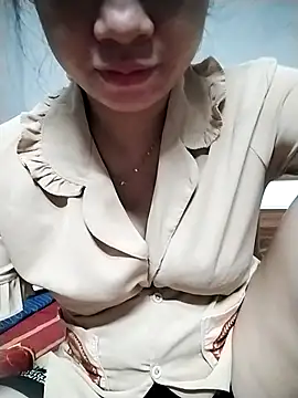 Snapshot of Mie_rose chatting on September 24, 2025, 2:31 pm Mie rose online show from September 24, 2025, 2:31 pm
