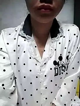 Mie rose online show from March 11, 2026, 10:49 pm