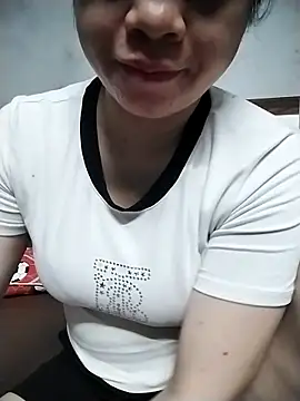 Mie rose online show from March 25, 2026, 1:50 pm