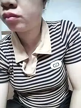 Snapshot of Mie_rose chatting on April 23, 2026, 1:13 pm Mie rose online show from April 23, 2026, 1:13 pm
