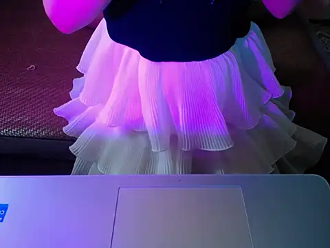 ahoa Tk online show from November 11, 2025, 5:18 am