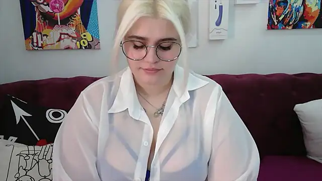 Snapshot of Amber_Monro chatting on September 25, 2025, 1:53 am Amber Monro online show from September 25, 2025, 1:53 am