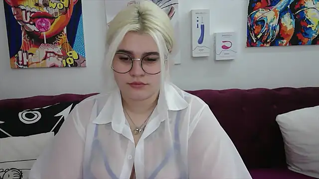 Snapshot of Amber_Monro chatting on October 4, 2025, 2:20 am Amber Monro online show from October 4, 2025, 2:20 am