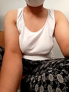 ezgi2545 online show from September 29, 2025, 10:09 am