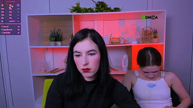 Snapshot of janet_shy chatting on September 24, 2025, 1:31 am janet shy online show from September 24, 2025, 1:31 am