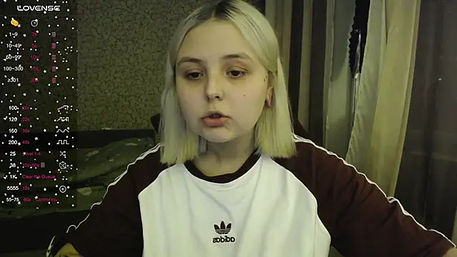 Snapshot of vendymories chatting on November 7, 2025, 2:22 am vendymories online show from November 7, 2025, 2:22 am