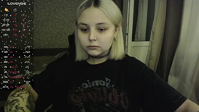 Snapshot of vendymories chatting on November 8, 2025, 1:50 am vendymories online show from November 8, 2025, 1:50 am