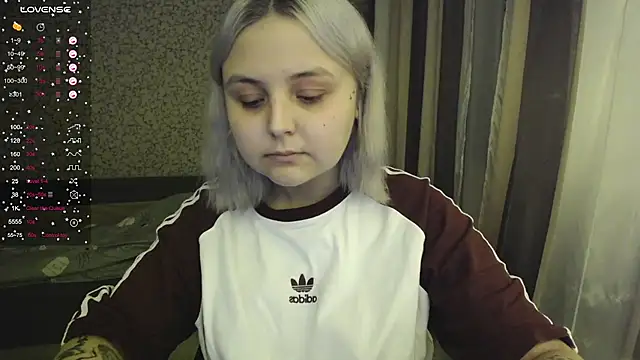 Snapshot of vendymories chatting on November 15, 2025, 2:42 am vendymories online show from November 15, 2025, 2:42 am