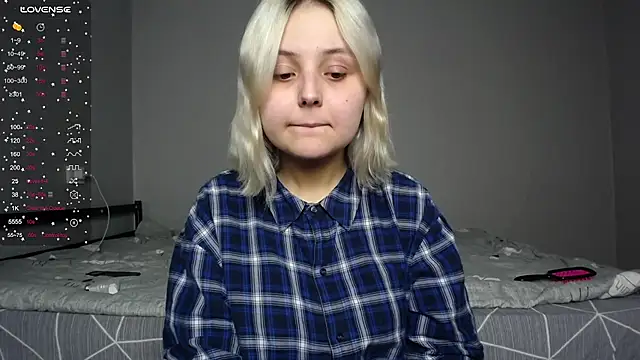 Snapshot of vendymories chatting on December 13, 2025, 9:53 pm vendymories online show from December 13, 2025, 9:53 pm