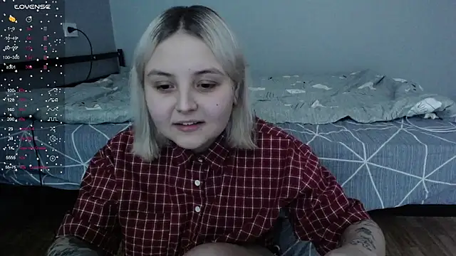 Snapshot of vendymories chatting on December 14, 2025, 6:23 pm vendymories online show from December 14, 2025, 6:23 pm