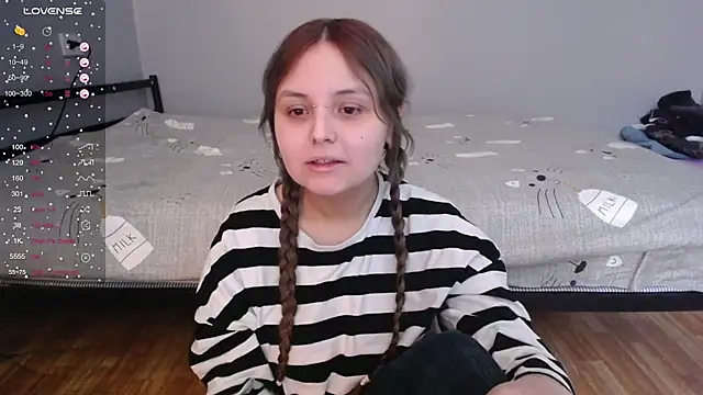 Snapshot of vendymories chatting on February 19, 2026, 12:45 pm vendymories online show from February 19, 2026, 12:45 pm