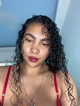 Snapshot of SophieD chatting on April 22, 2026, 12:07 pm SophieD online show from April 22, 2026, 12:07 pm
