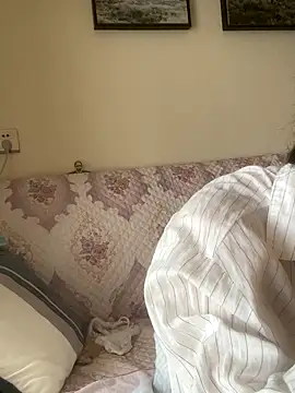 Mier-cn online show from September 10, 2025, 1:49 am