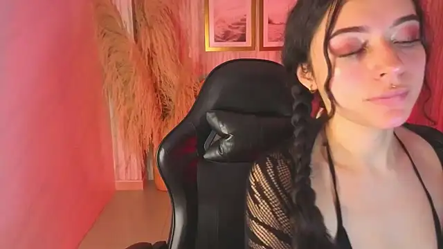 Snapshot of valkiria_ardent_s chatting on December 19, 2025, 1:18 pm valkiria ardent s online show from December 19, 2025, 1:18 pm