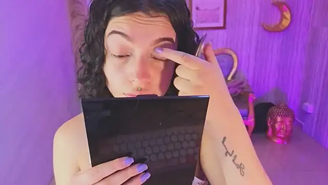 valkiria ardent s online show from February 14, 2026, 1:08 pm