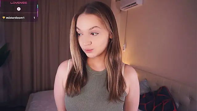 NguyetHankey online show from December 22, 2025, 6:10 am