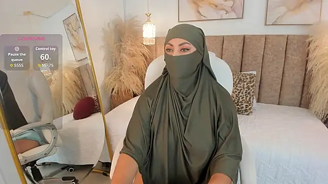 azza   online show from September 13, 2025, 12:05 pm