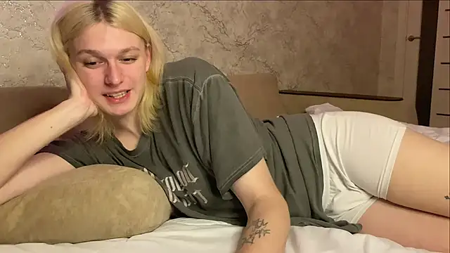 evelina228 online show from November 27, 2025, 9:06 pm