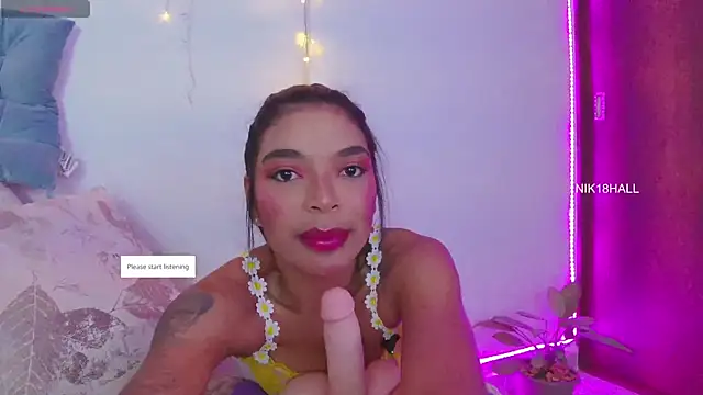 Snapshot of Nicolle_swt chatting on June 3, 2026, 11:35 am Nicolle swt online show from June 3, 2026, 11:35 am