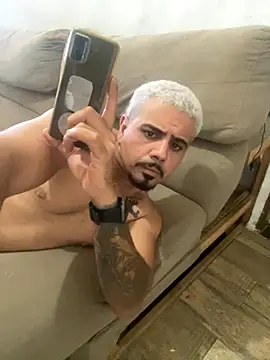 Snapshot of lordtbm1002 chatting on September 30, 2025, 4:23 pm lordtbm1002 online show from September 30, 2025, 4:23 pm