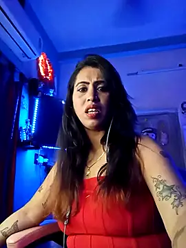 Snapshot of Love_Beauty01 chatting on February 13, 2026, 6:15 pm Love Beauty01 online show from February 13, 2026, 6:15 pm