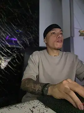 AlphaMasterXxx online show from October 4, 2025, 1:47 am