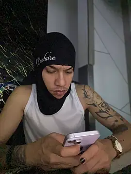 AlphaMasterXxx online show from November 11, 2025, 4:34 am