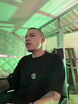 AlphaMasterXxx online show from April 15, 2026, 1:12 am