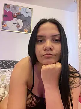 Snapshot of Selena_y chatting on May 18, 2026, 5:08 pm Selena y online show from May 18, 2026, 5:08 pm