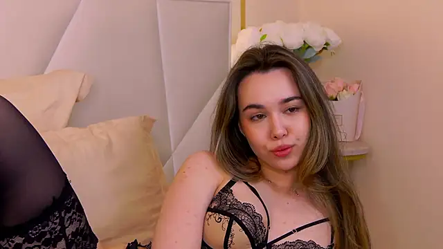 Snapshot of MiaMarlow chatting on April 26, 2026, 1:03 am MiaMarlow online show from April 26, 2026, 1:03 am