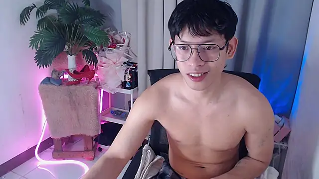 pinkcock froi2305 online show from March 17, 2026, 4:17 am