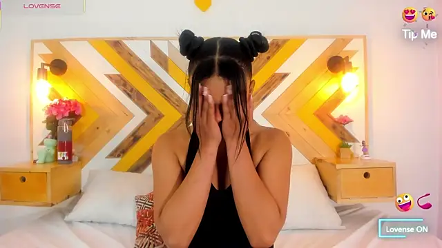 SoleneFontaine online show from September 19, 2025, 12:17 pm