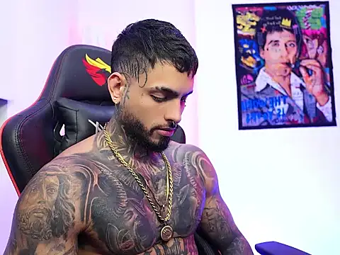 logan hugh8 online show from November 24, 2025, 3:17 am