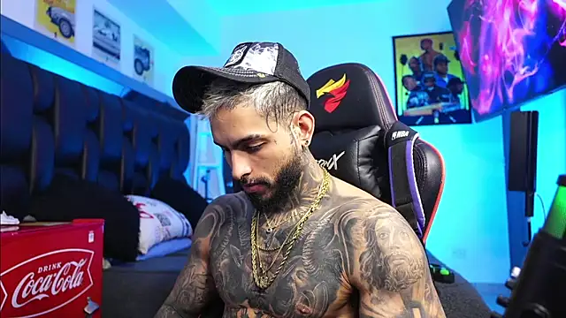 logan hugh8 online show from March 2, 2026, 8:48 pm