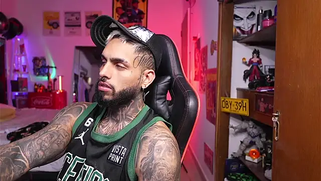 logan hugh8 online show from April 3, 2026, 9:07 am