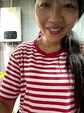 Snapshot of coco-o chatting on October 8, 2025, 8:56 am coco-o online show from October 8, 2025, 8:56 am